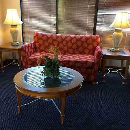 Astoria Hotel Danville North Extérieur photo