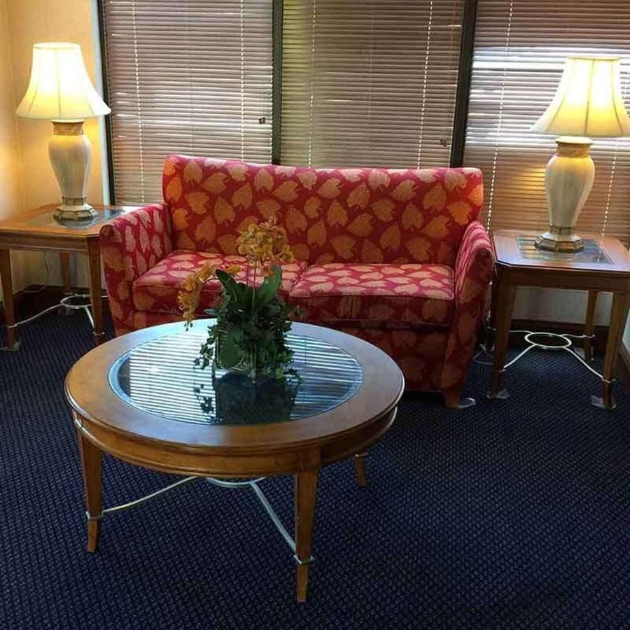 Astoria Hotel Danville North Extérieur photo