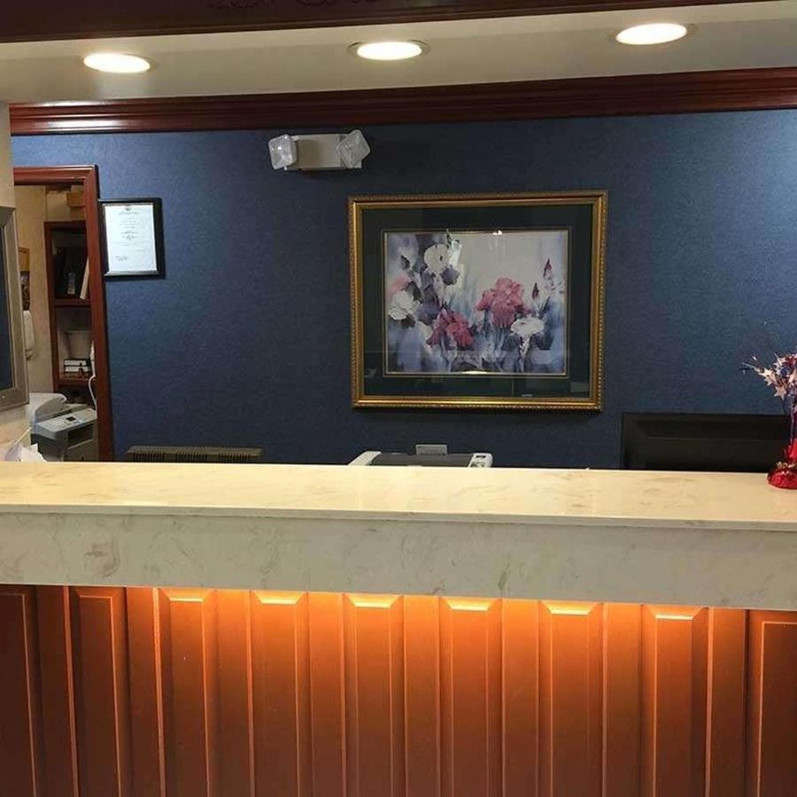 Astoria Hotel Danville North Extérieur photo