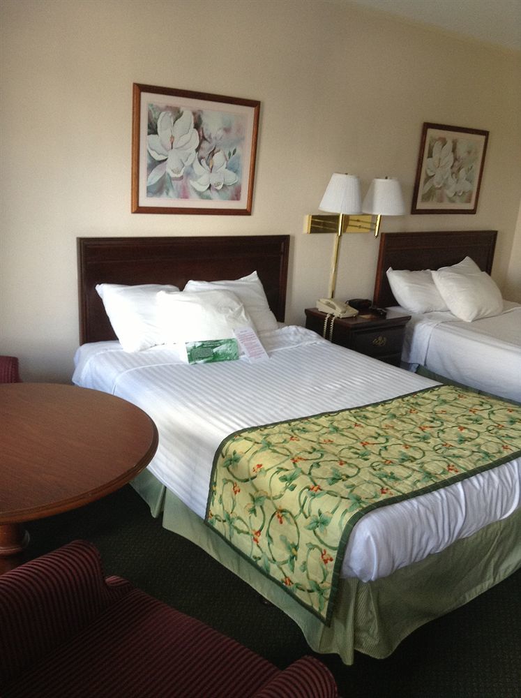 Astoria Hotel Danville North Extérieur photo