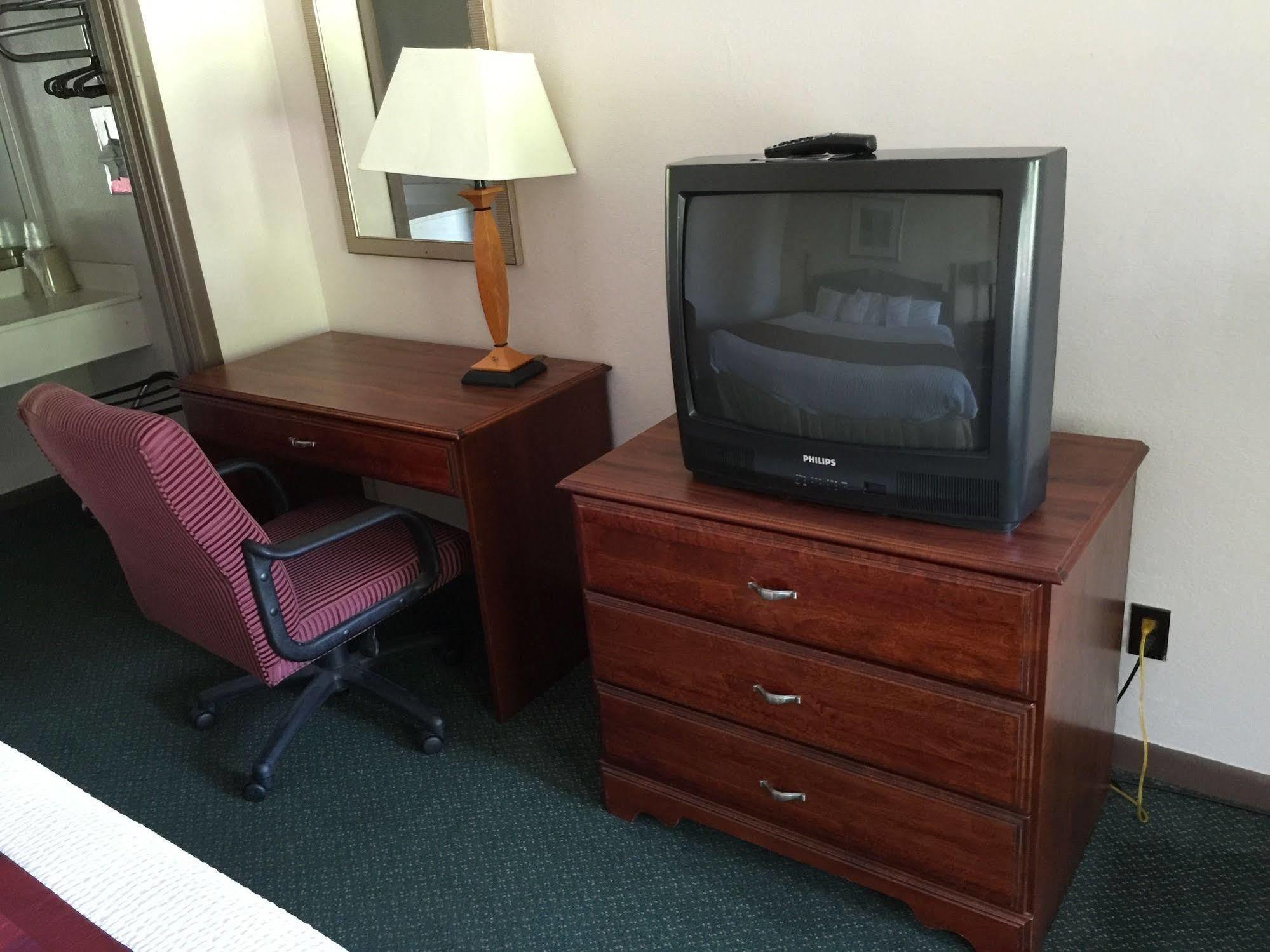 Astoria Hotel Danville North Extérieur photo