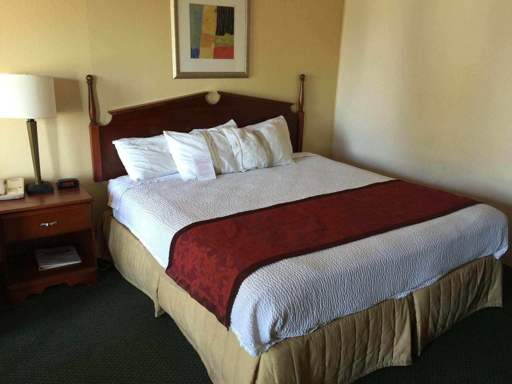 Astoria Hotel Danville North Extérieur photo