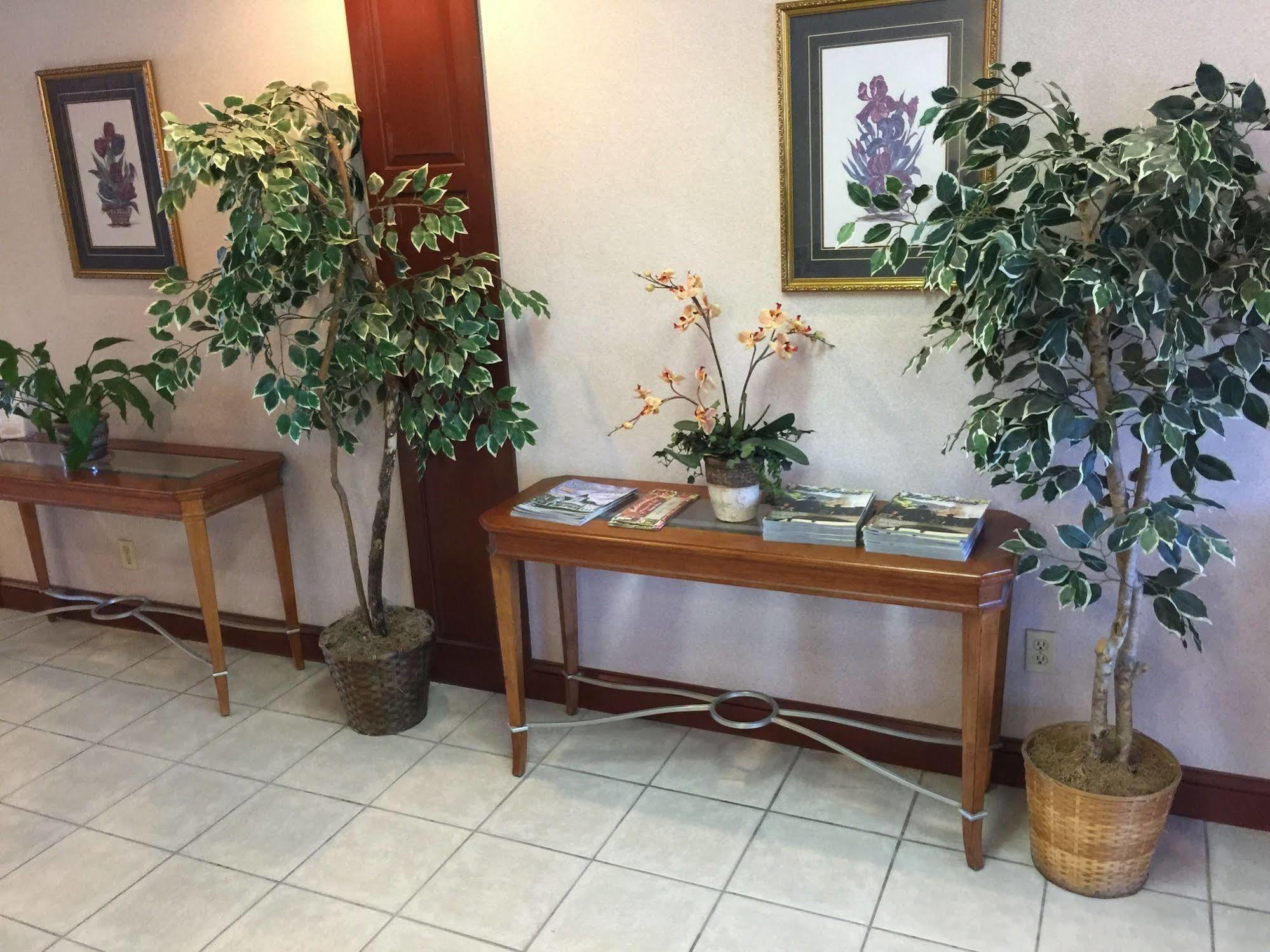 Astoria Hotel Danville North Extérieur photo